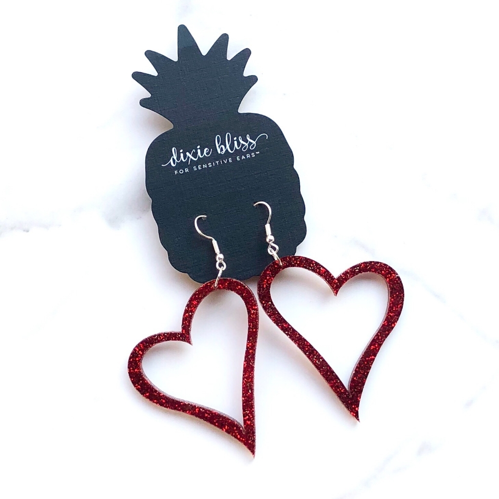 Dixie Bliss Asymmetrical Heart Outline